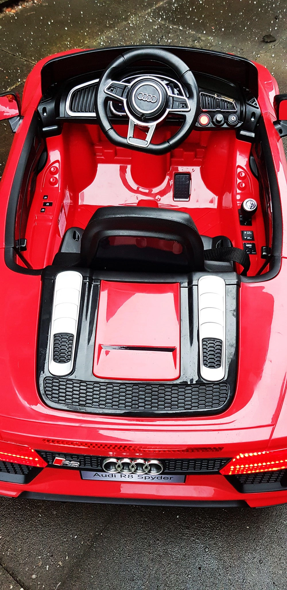 Audi R8 Spyder Kids Ride-On Car: Lights, MP3 & Remote Control Fun!